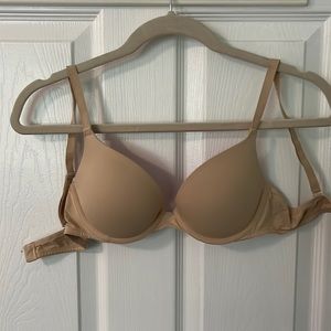 Pink Victoria’s Secret bra